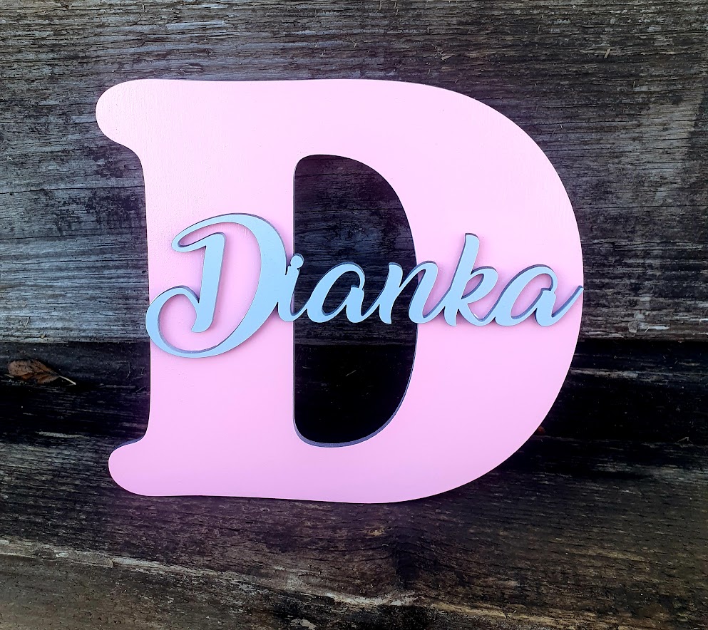 Drevená iniciálka s menom