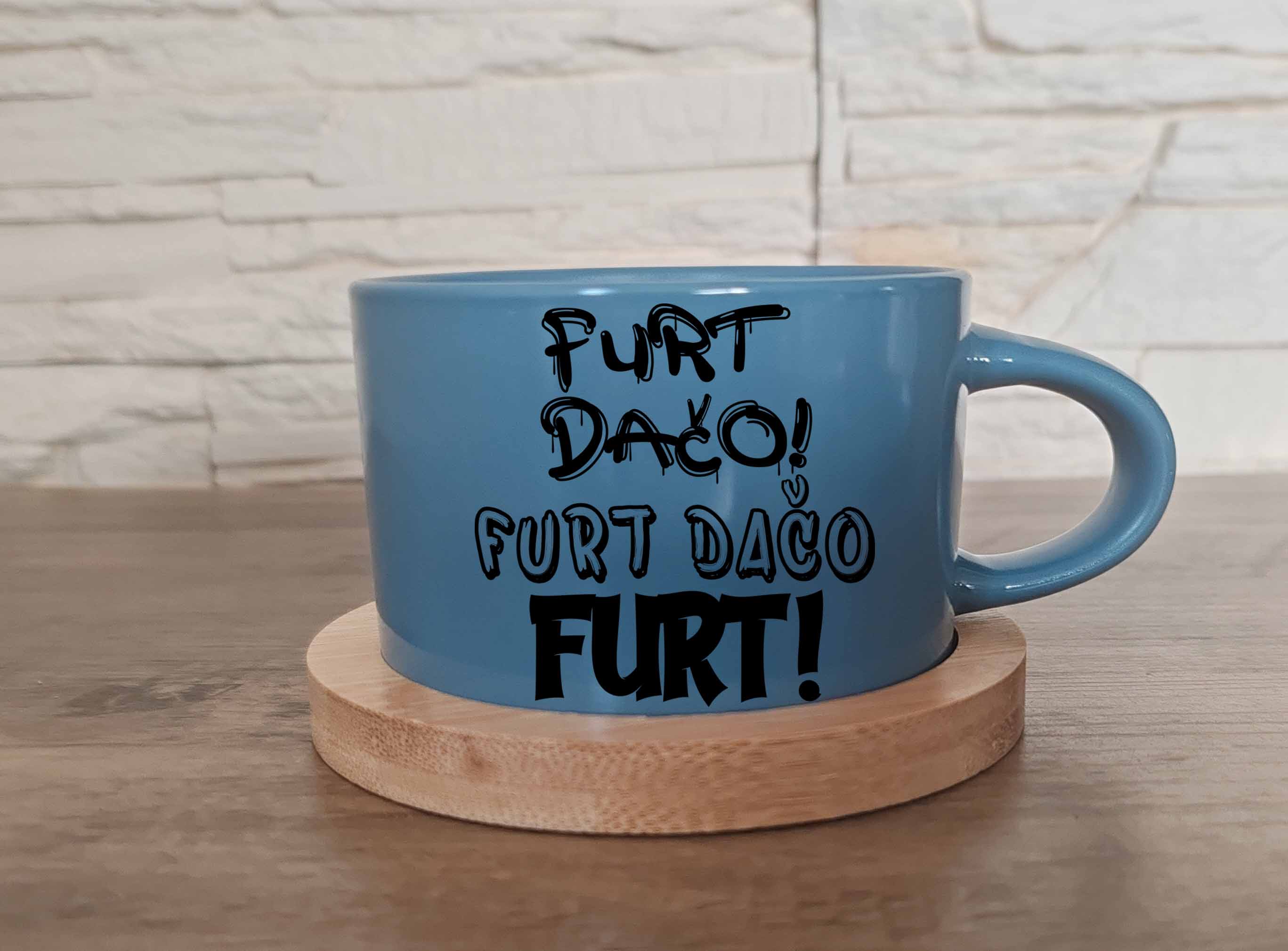 Keramický hrnček makrónka