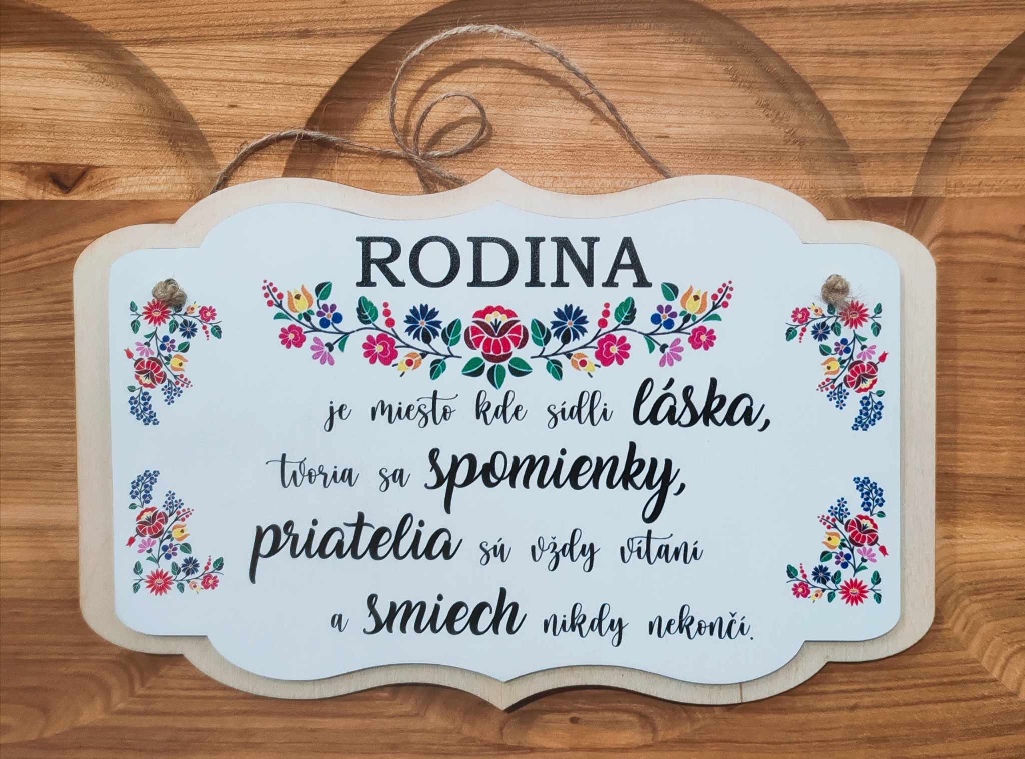 Tabule na dvere a do bytu