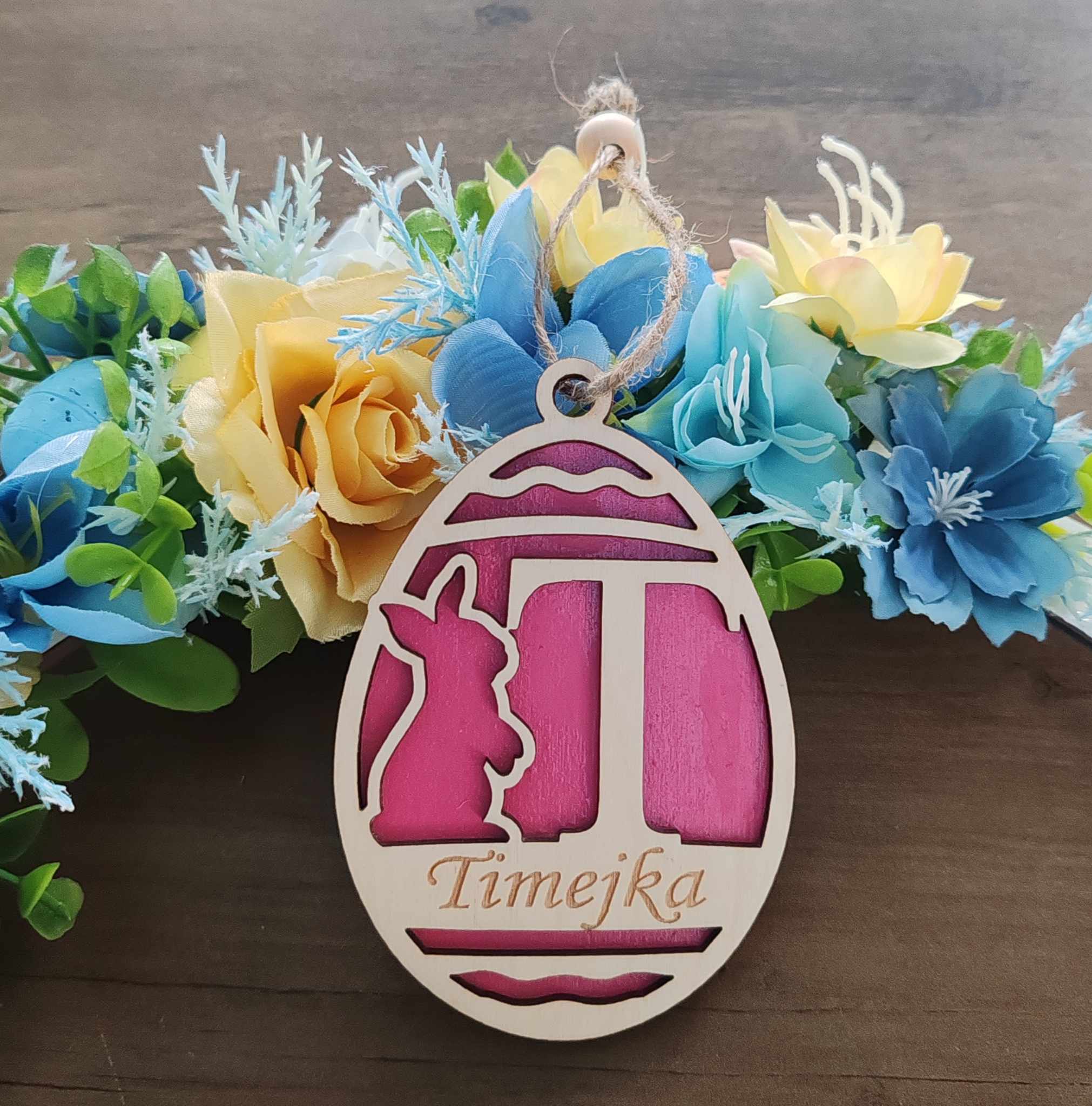 Drevený zajačik sna darovanie peňazí 