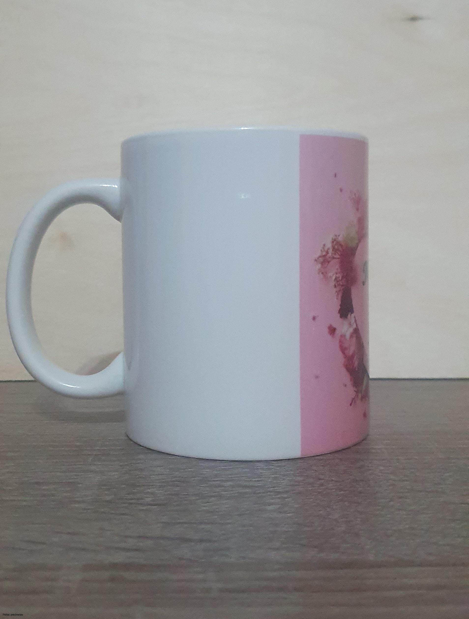 Hrnček ružový metalický Náhoda z nás urobila kolegyne ... (s krabičkou)