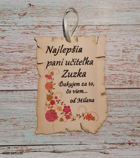 Drevená tabuľka k promócií na stojane 1
