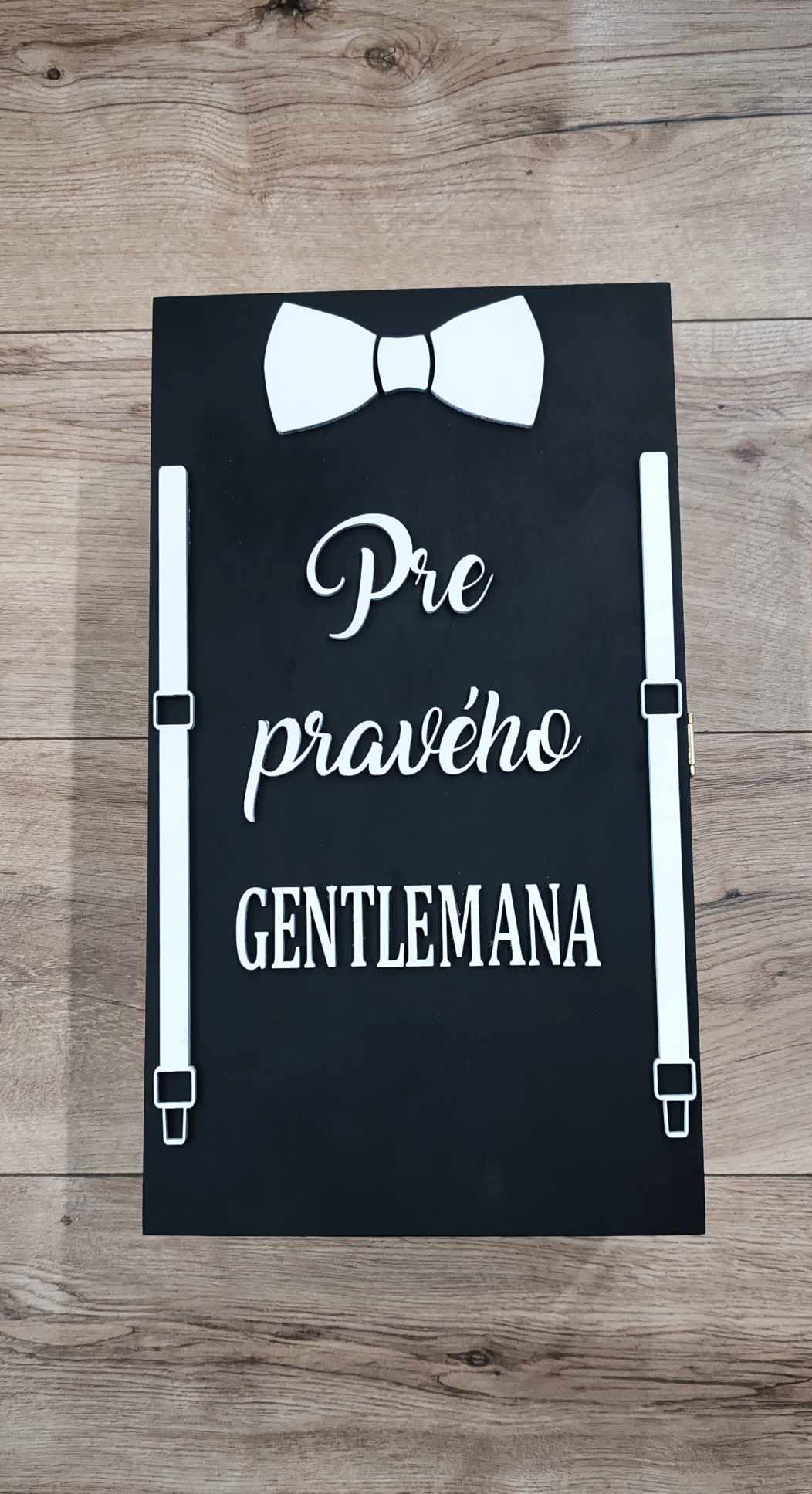 Drevená krabička pre pravého gentlemana