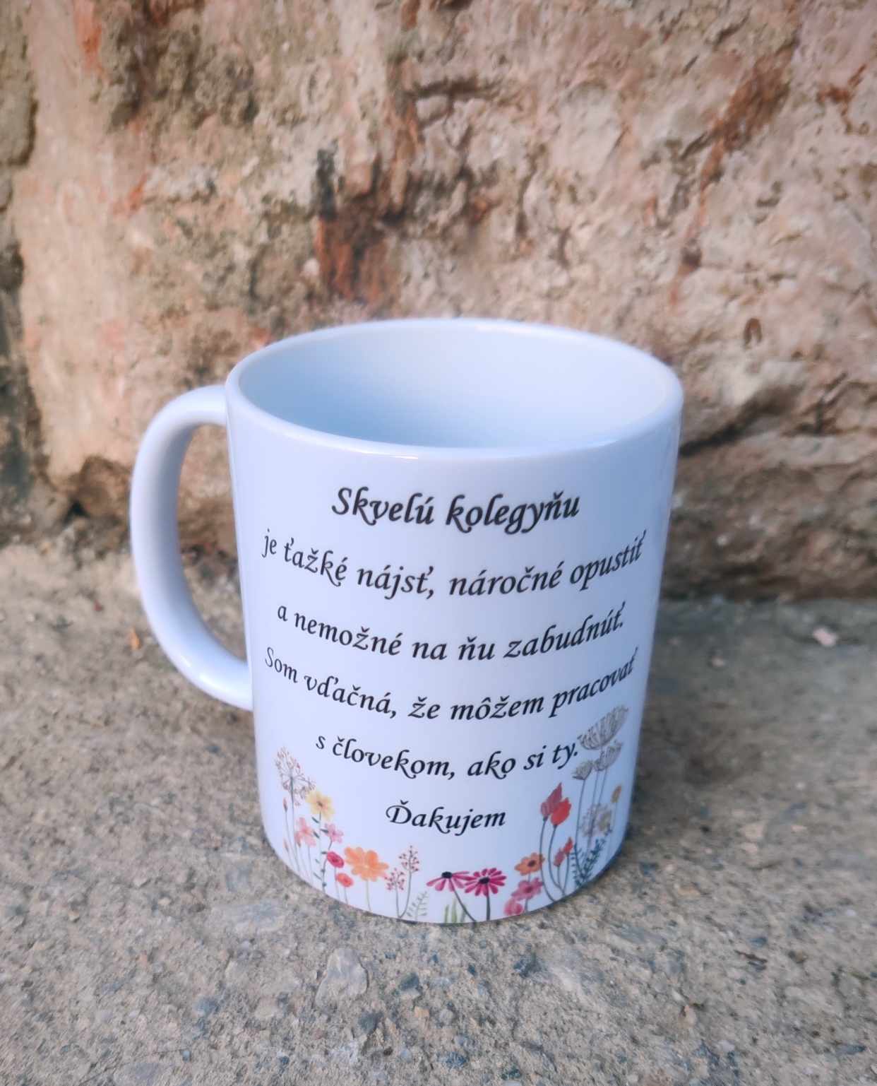 Hrnček Skvelú kolegyňu je ťažké nájsť ... (s krabičkou)