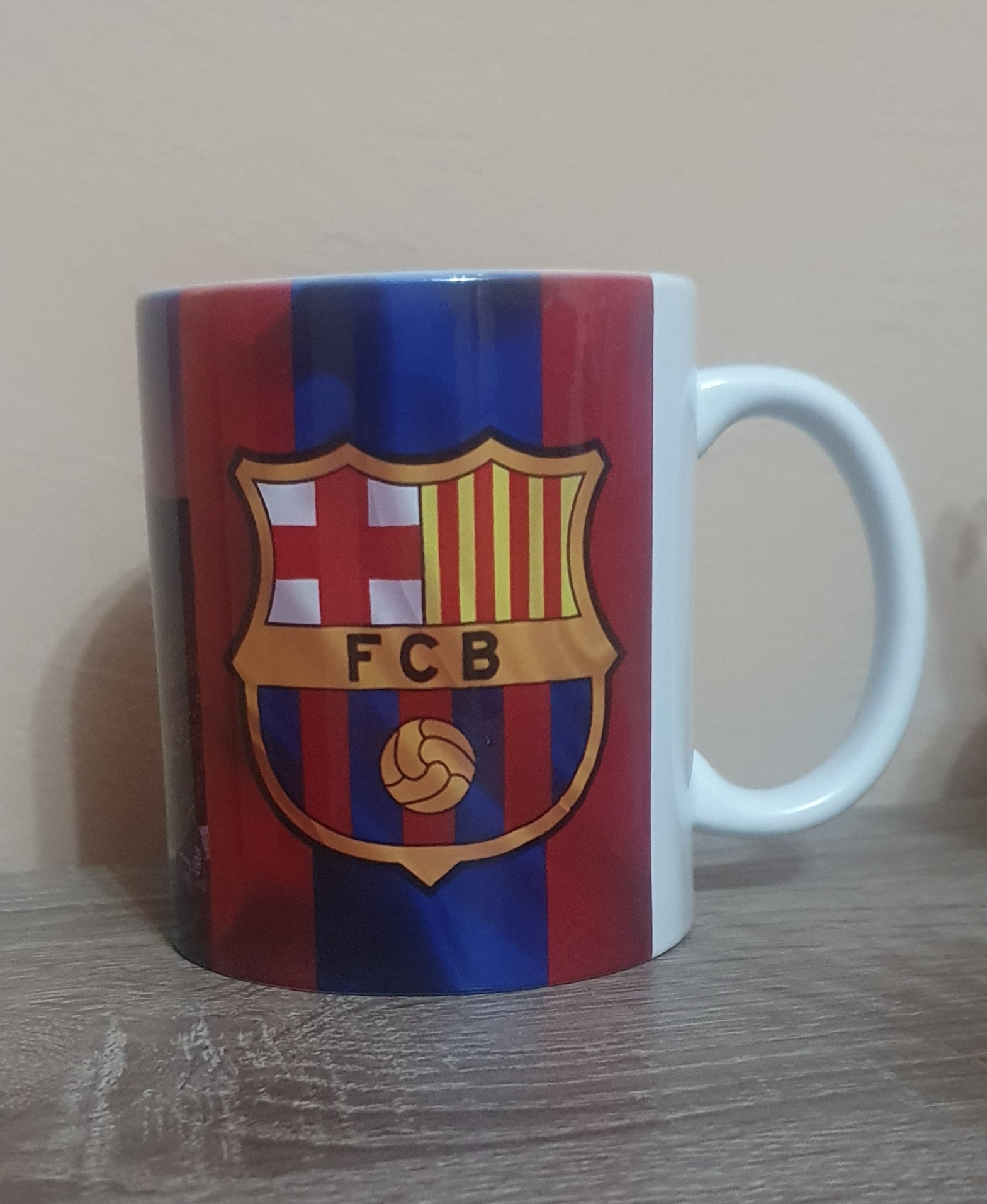 Hrnček Barcelona club (s krabičkou)