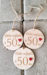 Drevená etiketa na fľašu Všetko najlepšie 50