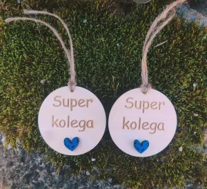 Drevená etiketa na fľašu Super kolega