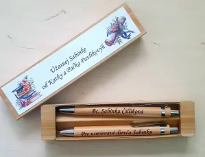 Sada Bambusové pero a pentelka k promóciám (Modrá farba)