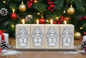 Drevený adventný svietnik Anjelik  pre 4 čajové sviečky