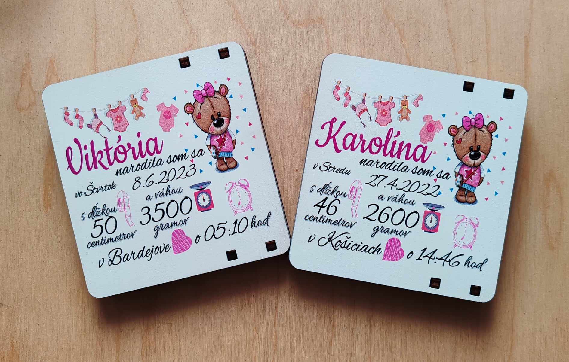 Drevená krabička na darovanie peňazí pre novorodenca (dievča)