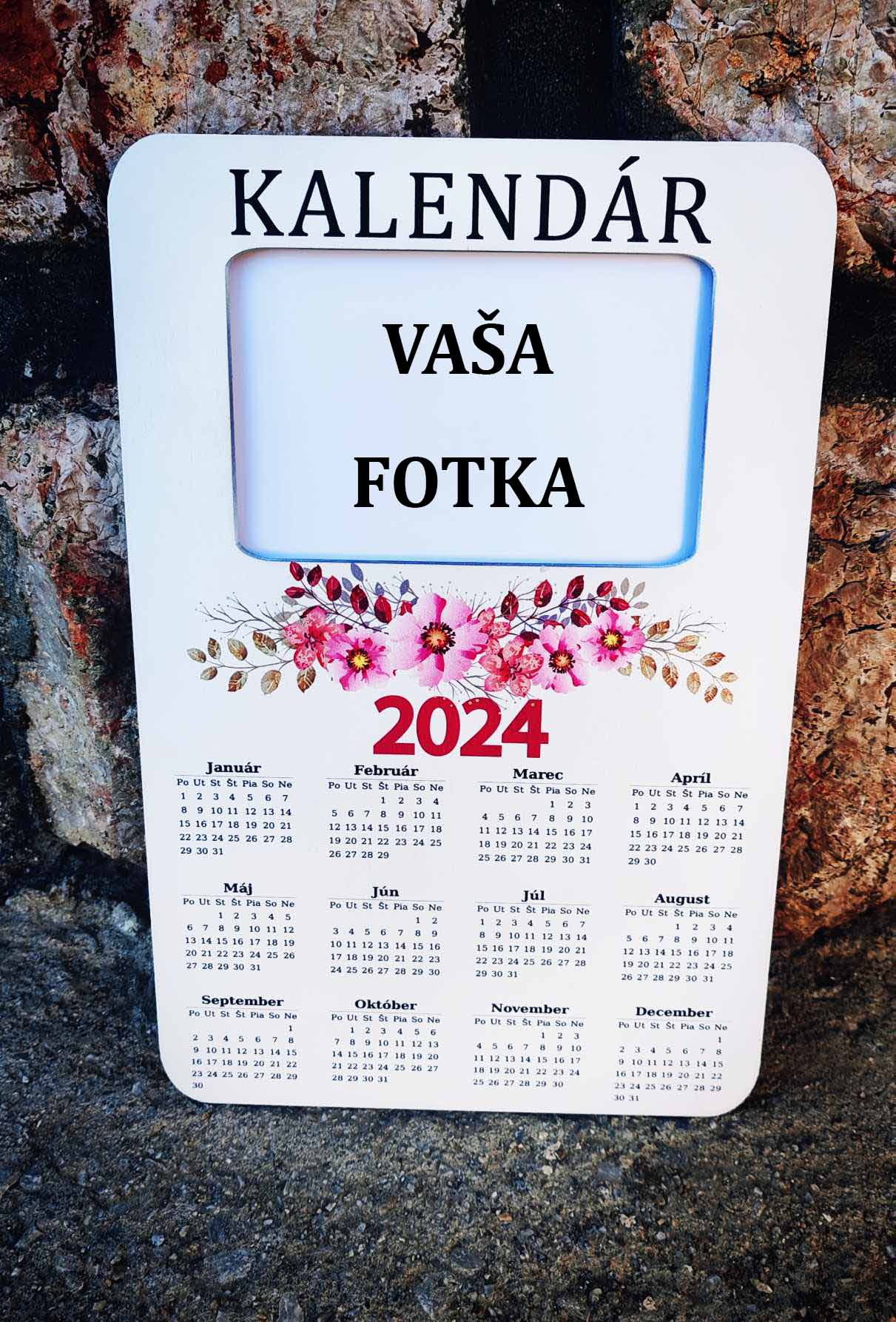 Nástenný drevený kalendár s Vašou fotku