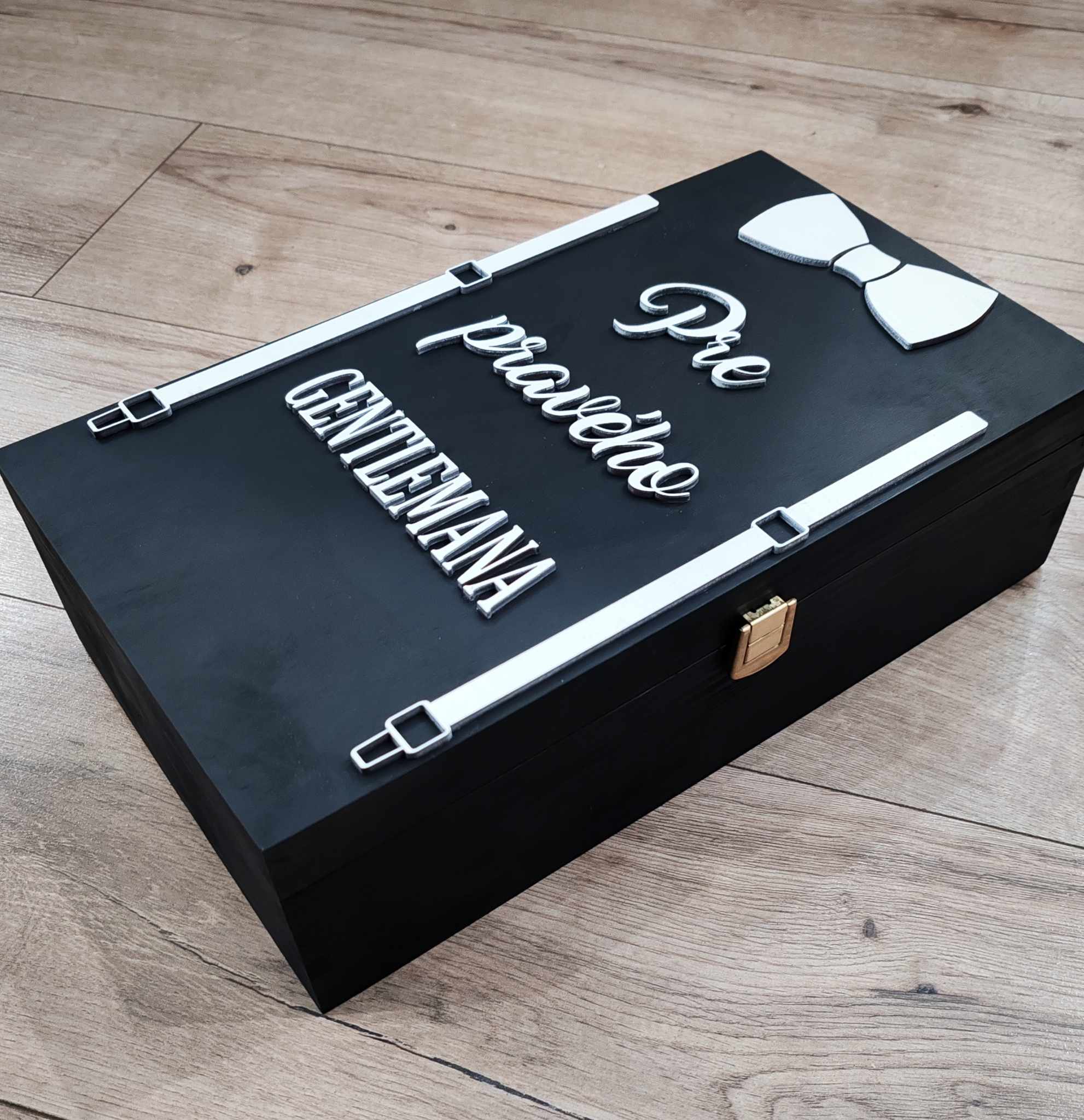 Drevená krabička pre pravého gentlemana