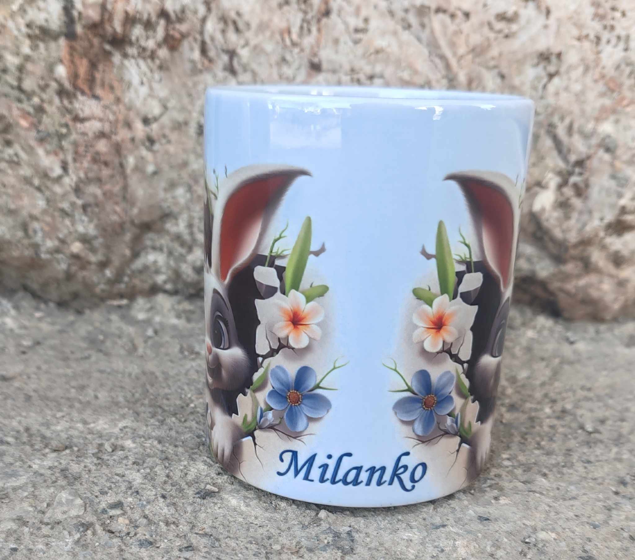 Hrnček pre šibača zajačik vykukajúci (s krabičkou)