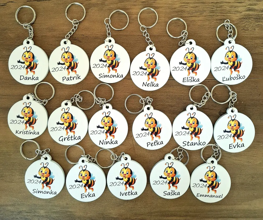 Drevená kľúčenka Mačka