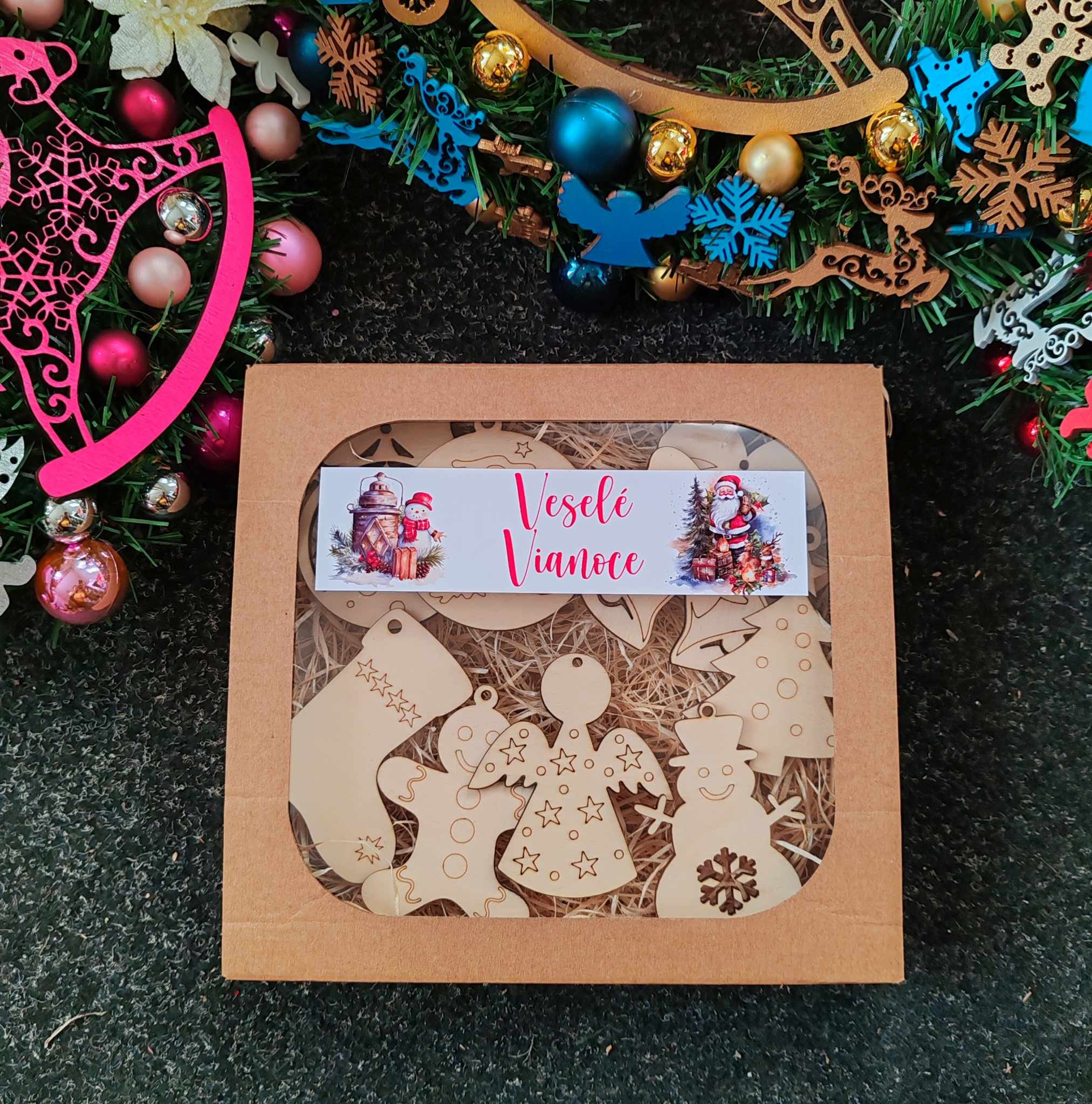 Sada drevených Vianočných dekorácii na Vianočný stromček