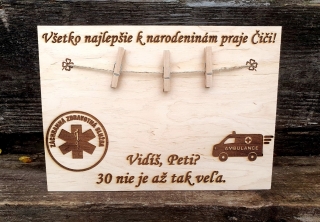 Drevená tabuľa pre záchranára. Vidíš? nie je až tak veľa.